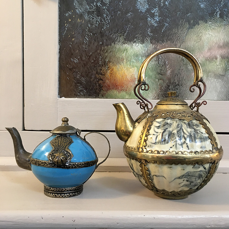 Teiera vintage in ceramica e ottone - Bobeche vintage store