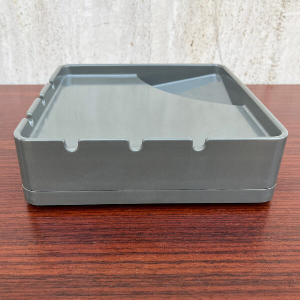 kartell 4642 ashtray