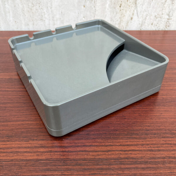 kartell 4642 ashtray