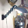 lampada industriale a pantografo vintage