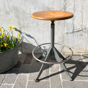 sgabello industriale vintage