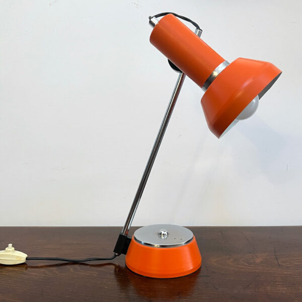 lampada da scrivania arancione vintage