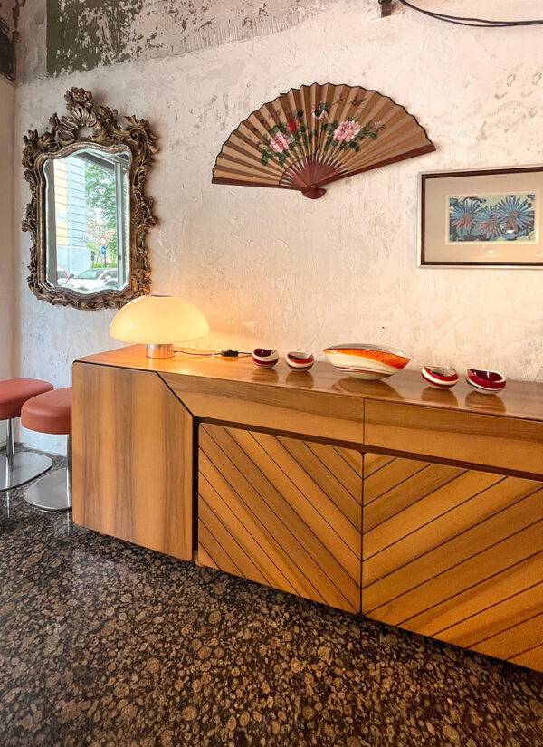 Credenza in noce vintage