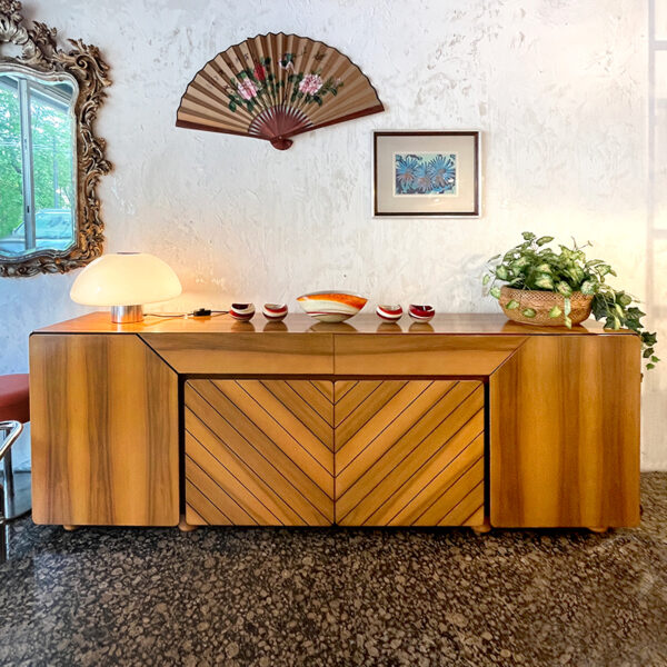 Credenza in noce vintage